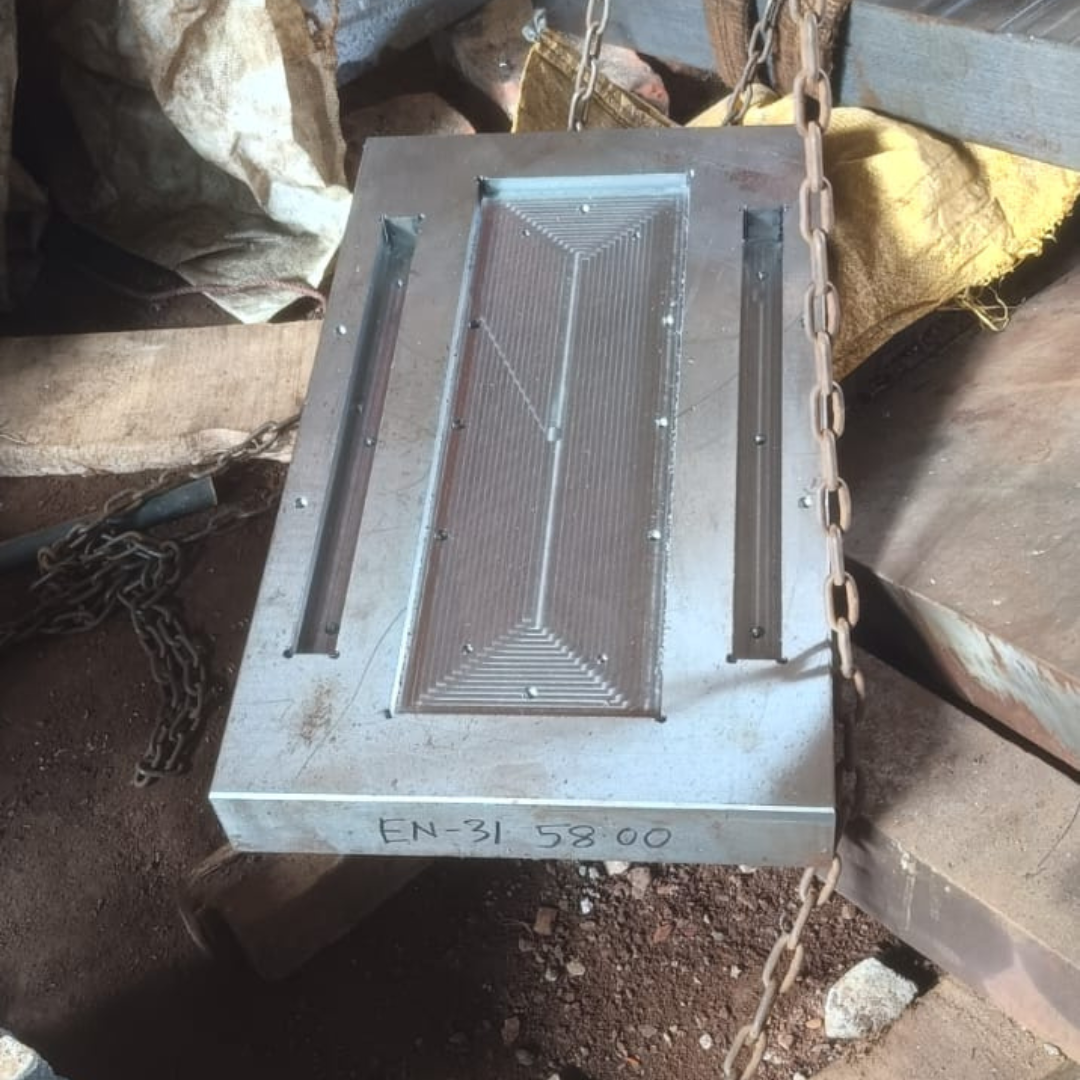 Blue and Gray Modern Cat Fashion t-shirt Instagram Post – 2026-02-27T110100.997