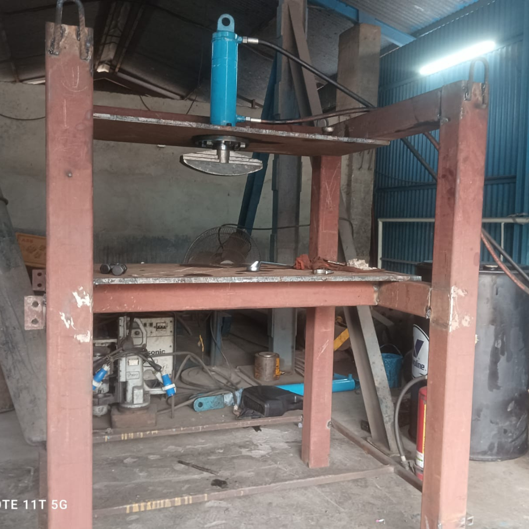 Blue and Gray Modern Cat Fashion t-shirt Instagram Post – 2026-02-27T110133.647