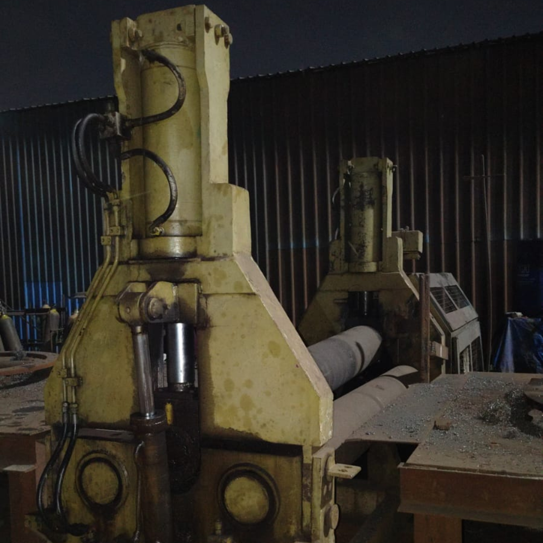 Blue and Gray Modern Cat Fashion t-shirt Instagram Post – 2026-02-27T110517.800