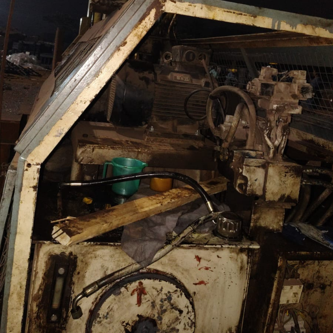 Blue and Gray Modern Cat Fashion t-shirt Instagram Post – 2026-02-27T110546.137