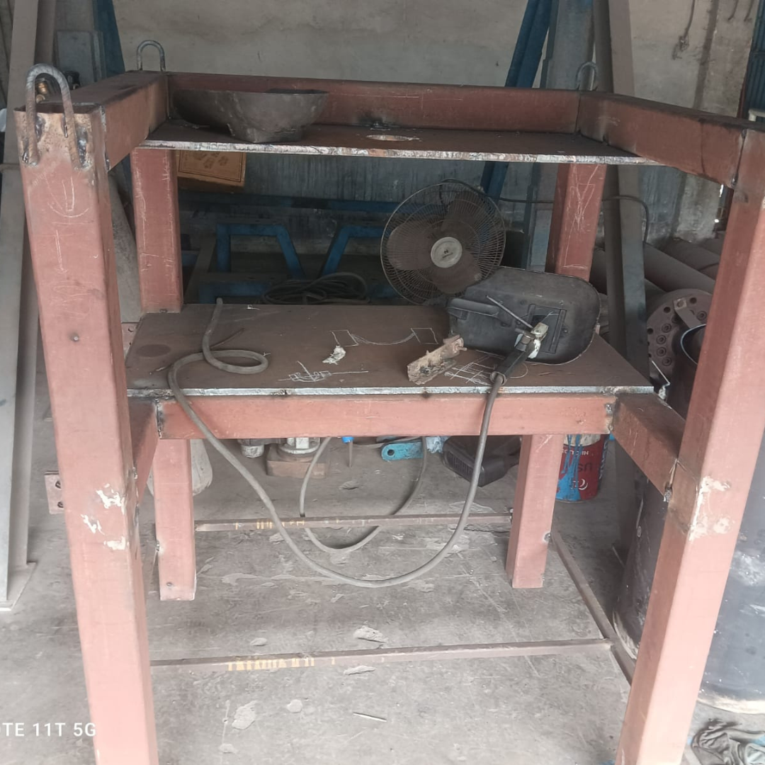 Blue and Gray Modern Cat Fashion t-shirt Instagram Post – 2026-02-27T110618.801